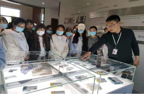 昭通卫生职业学院组织学生到云南省永孜堂有限公司开展“走进企业”主题活动